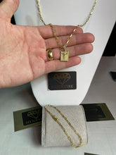 Carregar imagem no visualizador da galeria, Conjunto de Moeda Antiga - Corrente e Pulseira Cartier 2mm com Pingente Mini Cristo