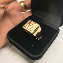 Carregar imagem no visualizador da galeria, Anel de Moeda Antiga Personalizado de Letra Ou Simbolo