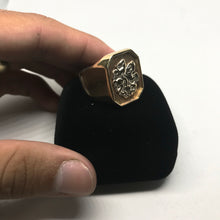 Carregar imagem no visualizador da galeria, Anel de Moeda Antiga Personalizado Com Borda Quina