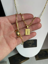 Carregar imagem no visualizador da galeria, Conjunto de Moeda Antiga - Corrente e Pulseira Cartier 2mm com Pingente Mini Cristo